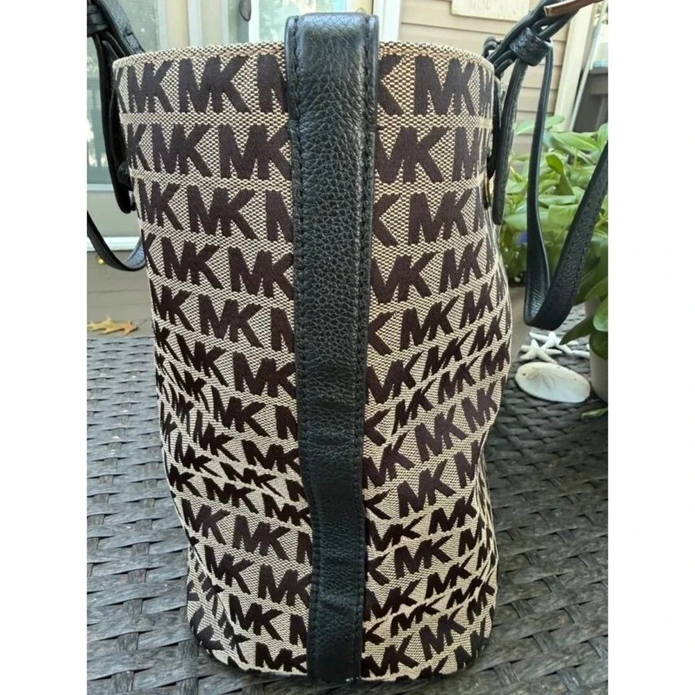 Michael Kors Signature Jacquard Tote Bag - Black & Beige